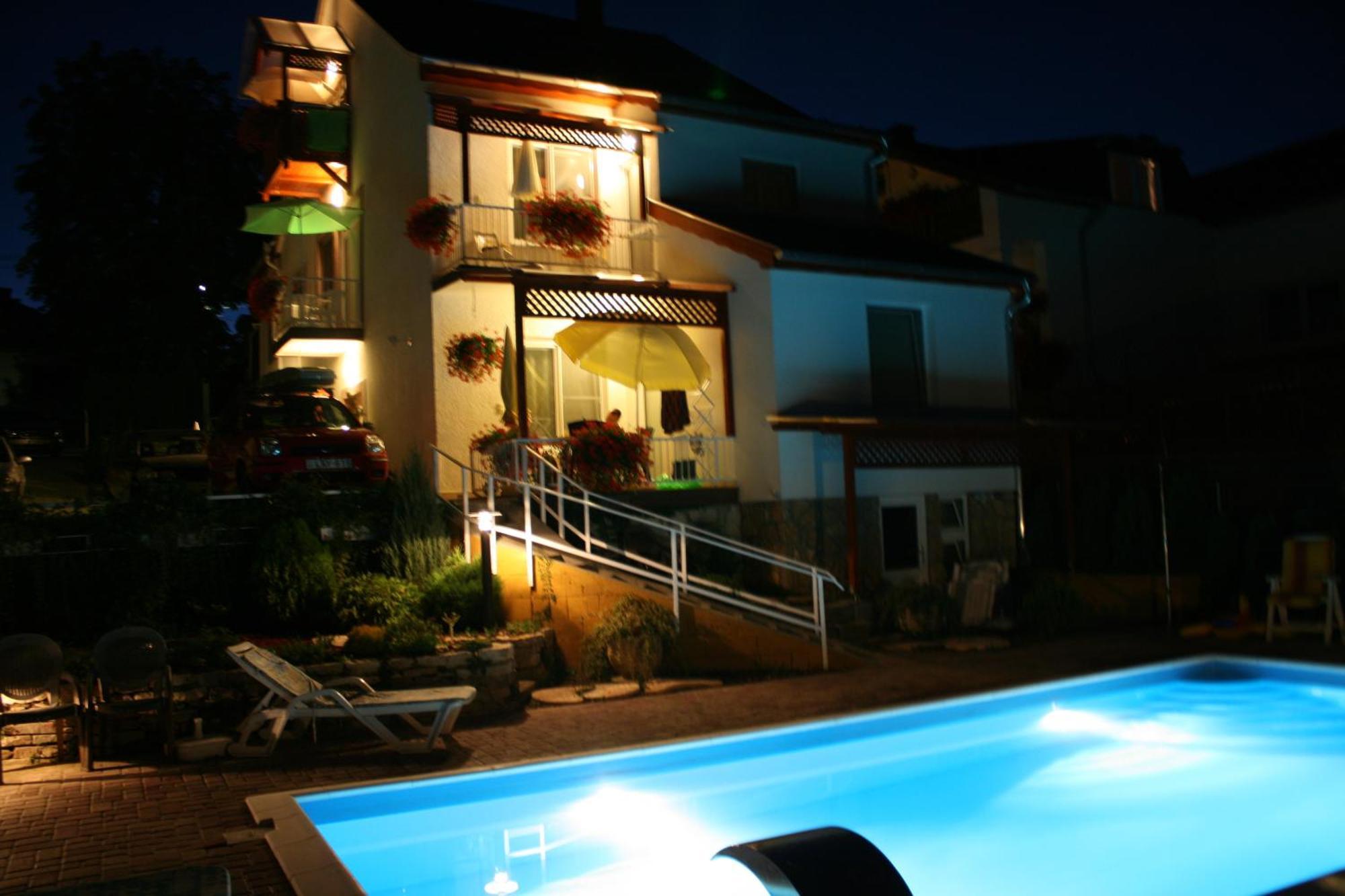 Apart Hevizi Haz Exterior photo