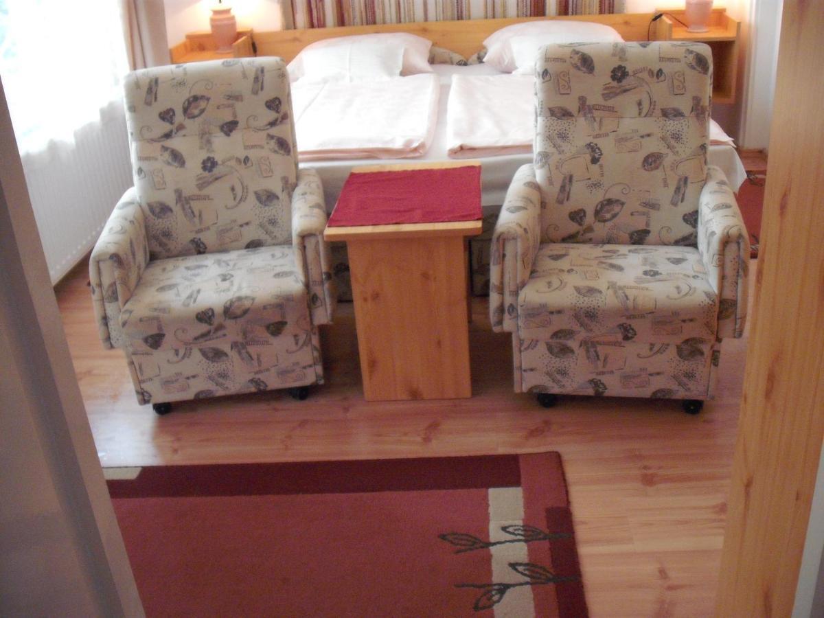 Apart Hevizi Haz Room photo
